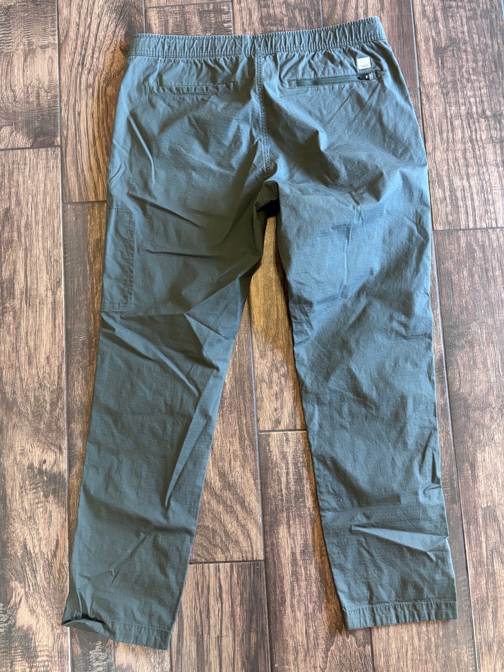 Vuori Olive Ripstop Drawstring Pant - Picture 4 of 6